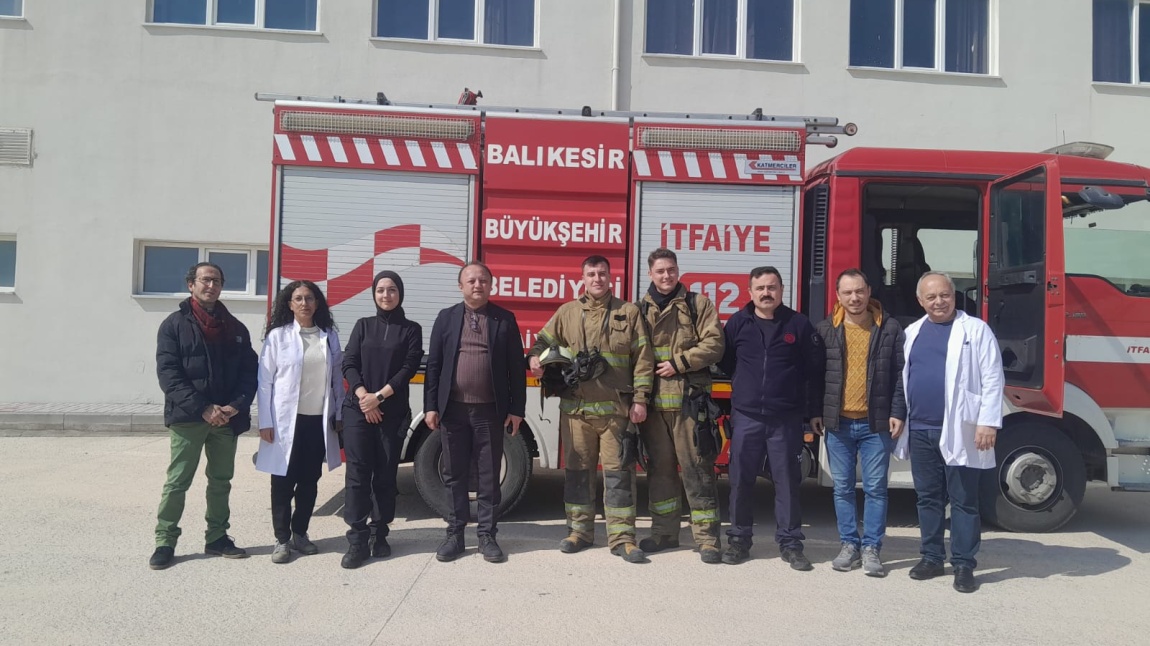 Balıkesir Büyükşehir Belediyesi İtfaiye Müdürlüğü tarafından #BAL’ da Deprem Tahliye ve Yangın Tatbikatı” yapıldı.