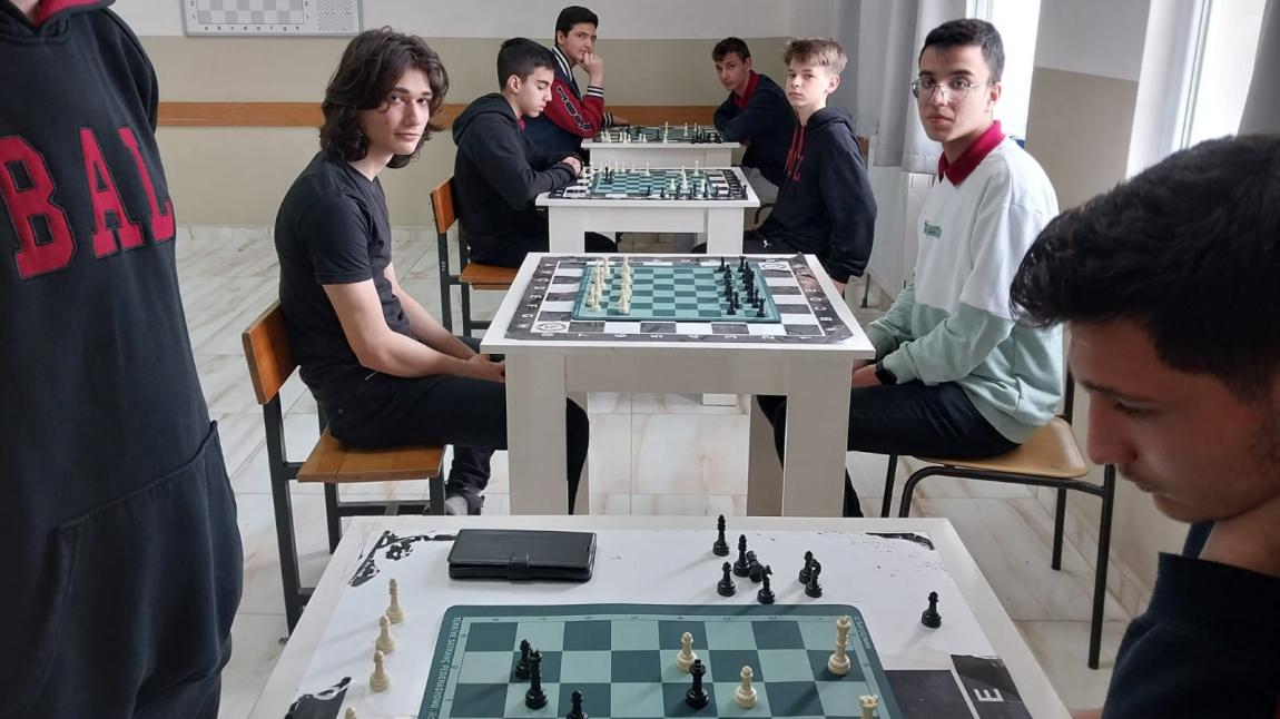 19 Mayıs Gençlik ve Spor Bayramı Dolayısıyla Düzenlenen BAL Satranç Turnuvası' nda Şampiyonnlar Belli Oldu